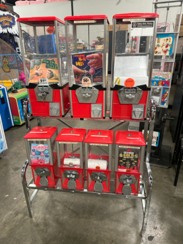 7 HEAD CAPSULE CANDY VENDING RACK RED