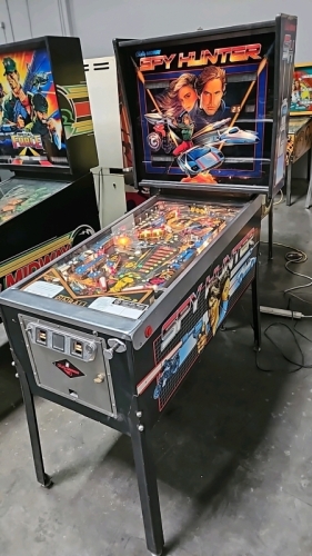 SPY HUNTER PINBALL MACHINE BALLY MIDWAY
