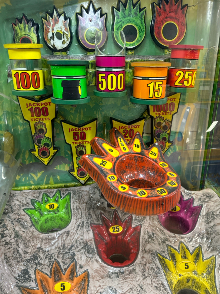 RAPTOR CAPTOR 2 PLAYER TICKET REDEMPTION GAME 5 STAR REDEMPTION INC.
