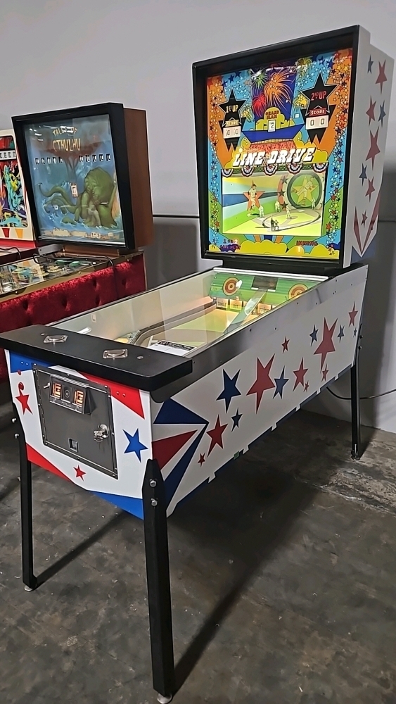 LINE DRIVE PITCH & BAT 1972 PINBALL MACHINE BY WILLIAMS