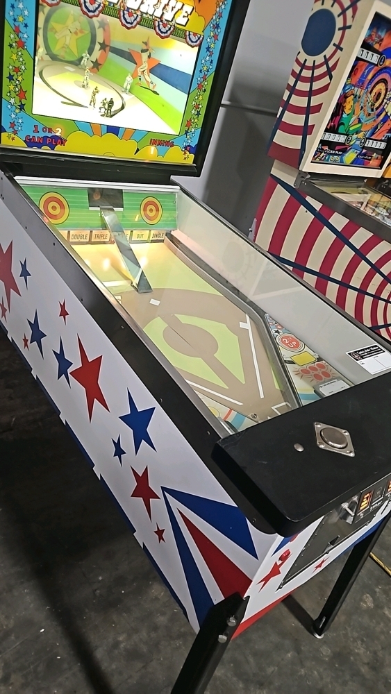 LINE DRIVE PITCH & BAT 1972 PINBALL MACHINE BY WILLIAMS