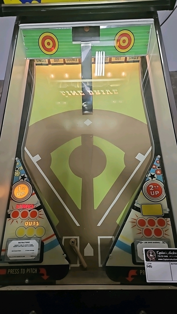 LINE DRIVE PITCH & BAT 1972 PINBALL MACHINE BY WILLIAMS
