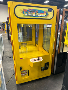 40" SMART CLEAN SWEEP PLUSH CRANE MACHINE YELLOW