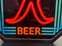 VINTAGE RAINER BEER NEO-NEON LIGHTED PLASTIC WALL HANGING SIGN - 3