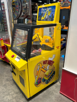 TRACTOR TIME CANDY CRANE W/ KEYS INSTANT PRIZE REDEMPTION GAME - 5