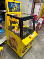 TRACTOR TIME CANDY CRANE W/ KEYS INSTANT PRIZE REDEMPTION GAME - 9