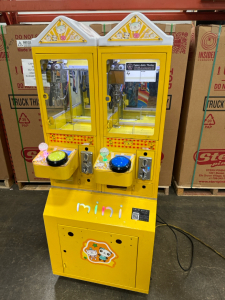 MINI YELLOW INSTANT PRIZE REDEMPTION CRANE CLAW MACHINE