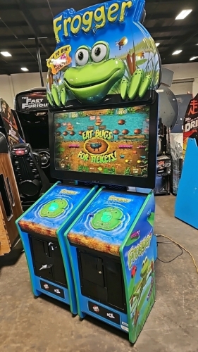 FROGGER 42" LCD TICKET REDEMPTION GAME RAW THRILLS