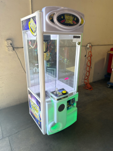 PRIZE ZONE CLAW MACHINE INSTANT PRIZE REDEMPTION CRANE