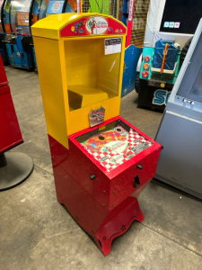 PIZZA FACTORY PINBALL CAPSULE DISPENSER GAME