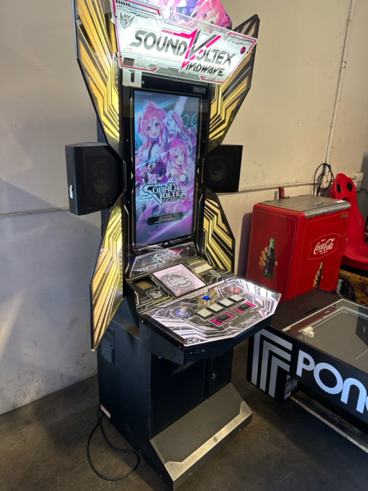 SOUND VOLTEX VIVID WAVE MUSIC ARCADE GAME KONAMI