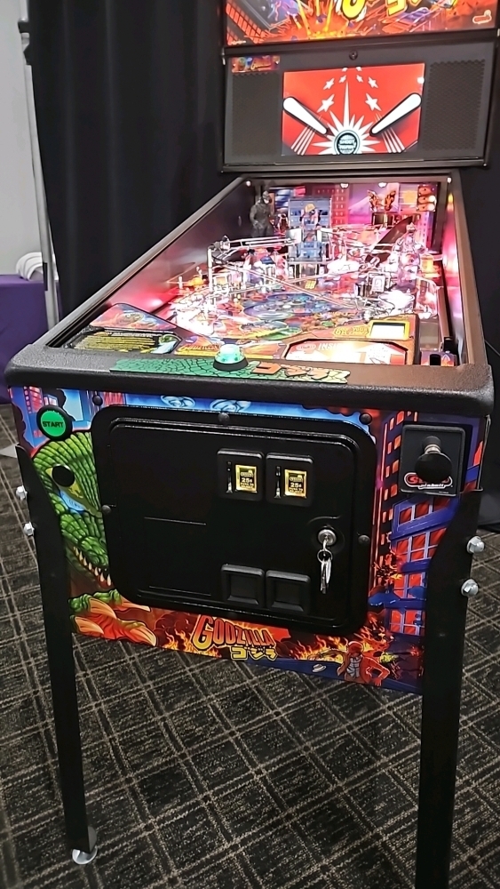 GODZILLA PRO MODEL PINBALL MACHINE STERN INC SUPER HOT TITLE!!
