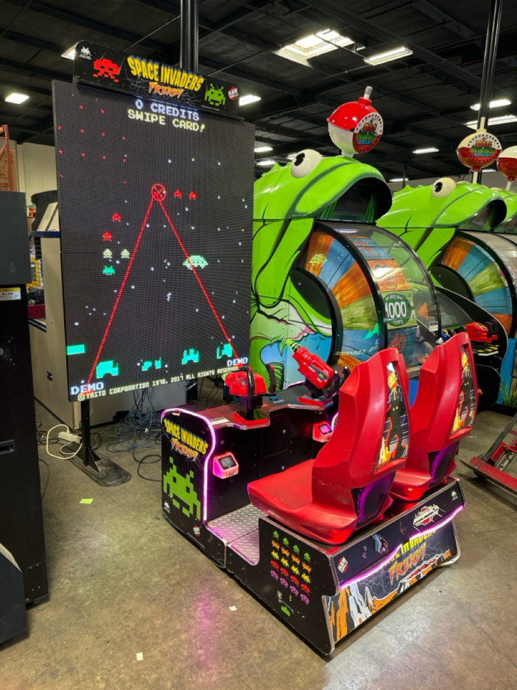 SPACE INVADERS FRENZY TAITO RAW THRILLS ARCADE GAME