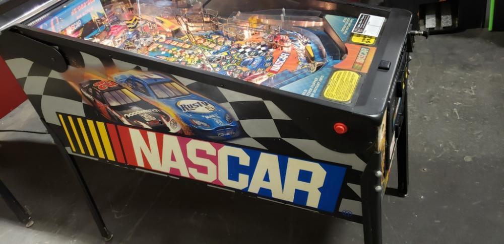NASCAR RACING PINBALL MACHINE STERN INC