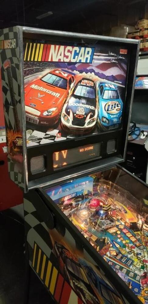 NASCAR RACING PINBALL MACHINE STERN INC