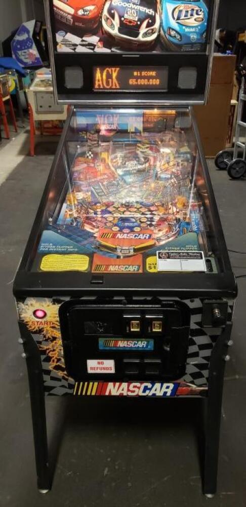 NASCAR RACING PINBALL MACHINE STERN INC
