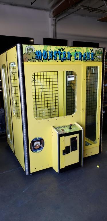 MONSTER 6'X6' GIANT PLUSH CLAW CRANE MACHINE