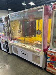 CAPRICCIO CONE UFO CATCHER CLAW MACHINE PRIZE GAME