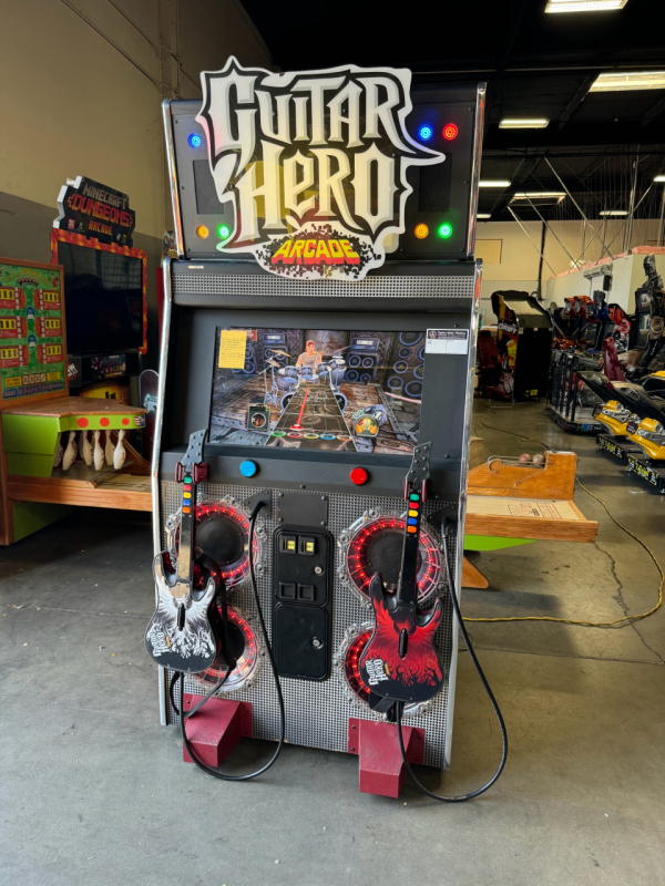 GUITAR HERO ARCADE MUSIC RHYTHM GAME HOT!! RAW THRILLS KONAMI