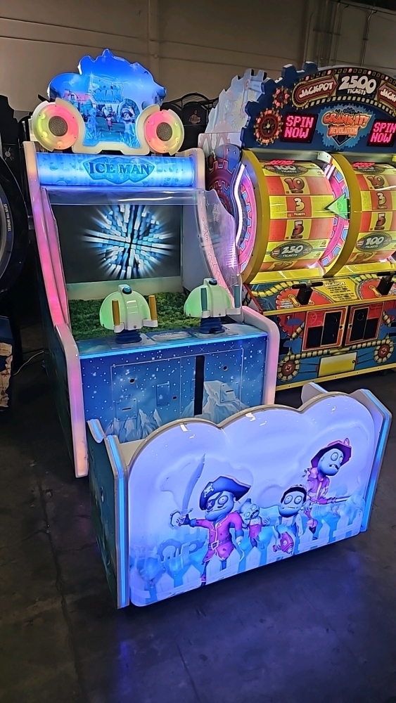 ICEMAN DELUXE TICKET REDEMPTION GAME COASTAL