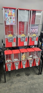 8 HEAD COMBO CANDY CAPSULE VENDING RACK