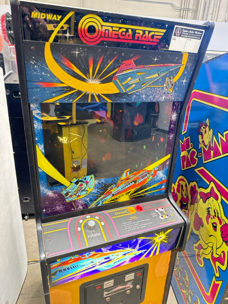 OMEGA RACE 1981 MIDWAY UPRIGHT ARCADE GAME