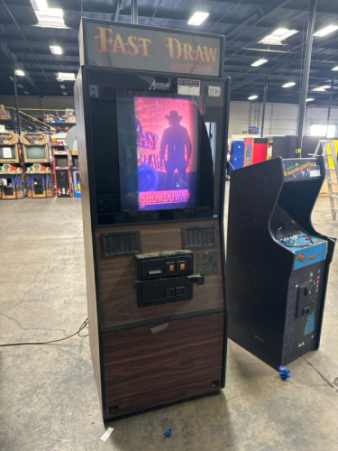 FAST DRAW SHOWDOWN 1994 SKILL SHOOTING ARCADE GAME AMERICAN LASER GAMES