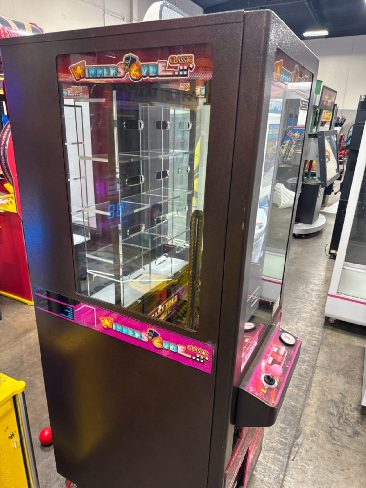 WINNERS CUBE CLASSIC PRIZE REDEMPTION SMALL CABINET