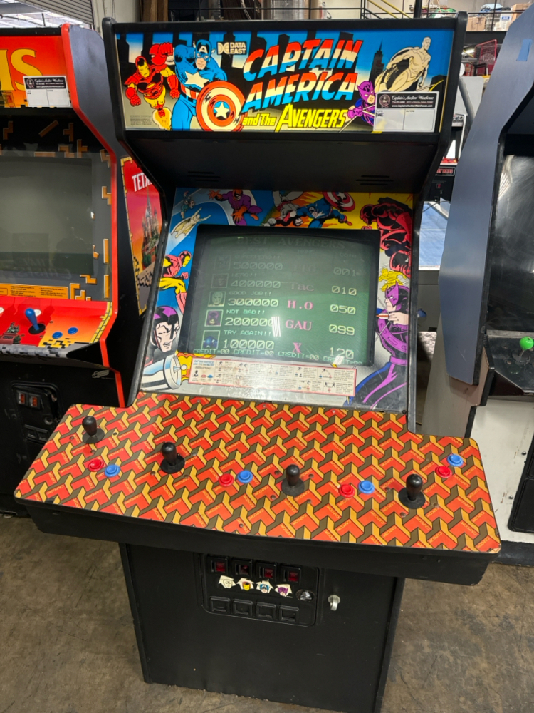CAPTAIN AMERICA & THE AVENGERS UPRIGHT ARCADE GAME