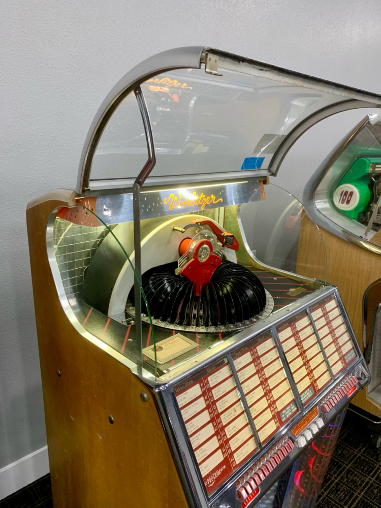 WURLITZER HI FIDELITY PHONOGRAPH JUKEBOX COIN OP