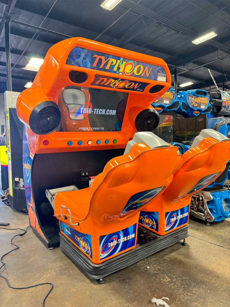 TYPHOON ATTRACTION MOTION SIMULATOR RIDE TRIO-TECH