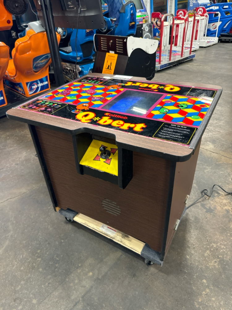 Q*BERT COCKTAIL TABLE ARCADE GAME GOTTLIEB RARE!! L@@K!!