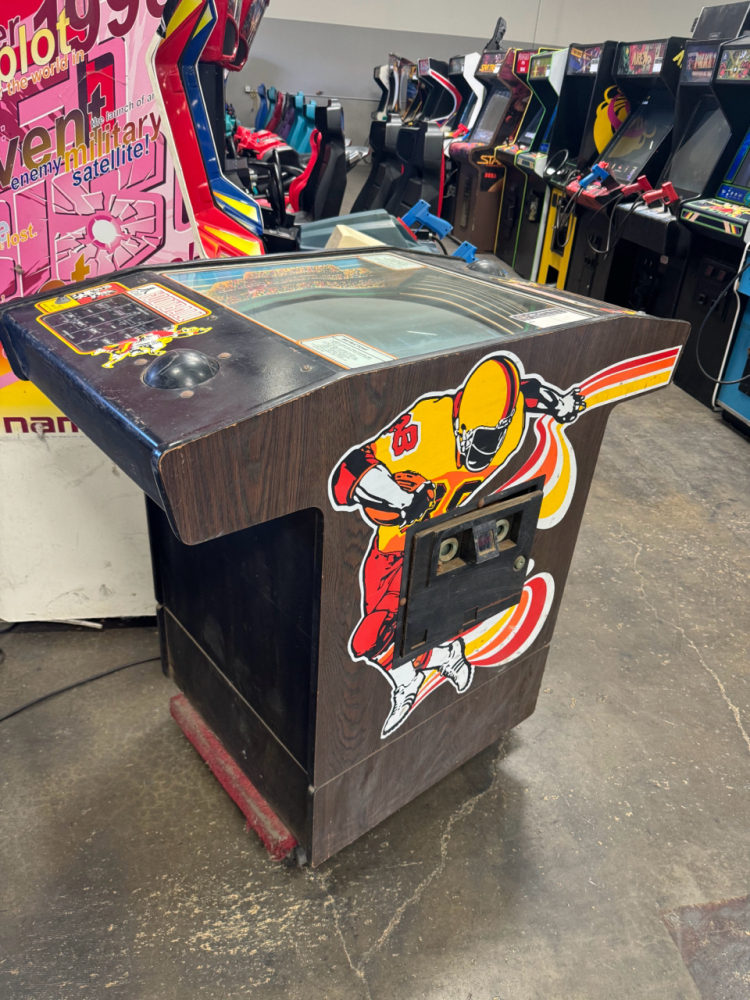 ATARI FOOTBALL COCKTAIL TABLE ARCADE GAME