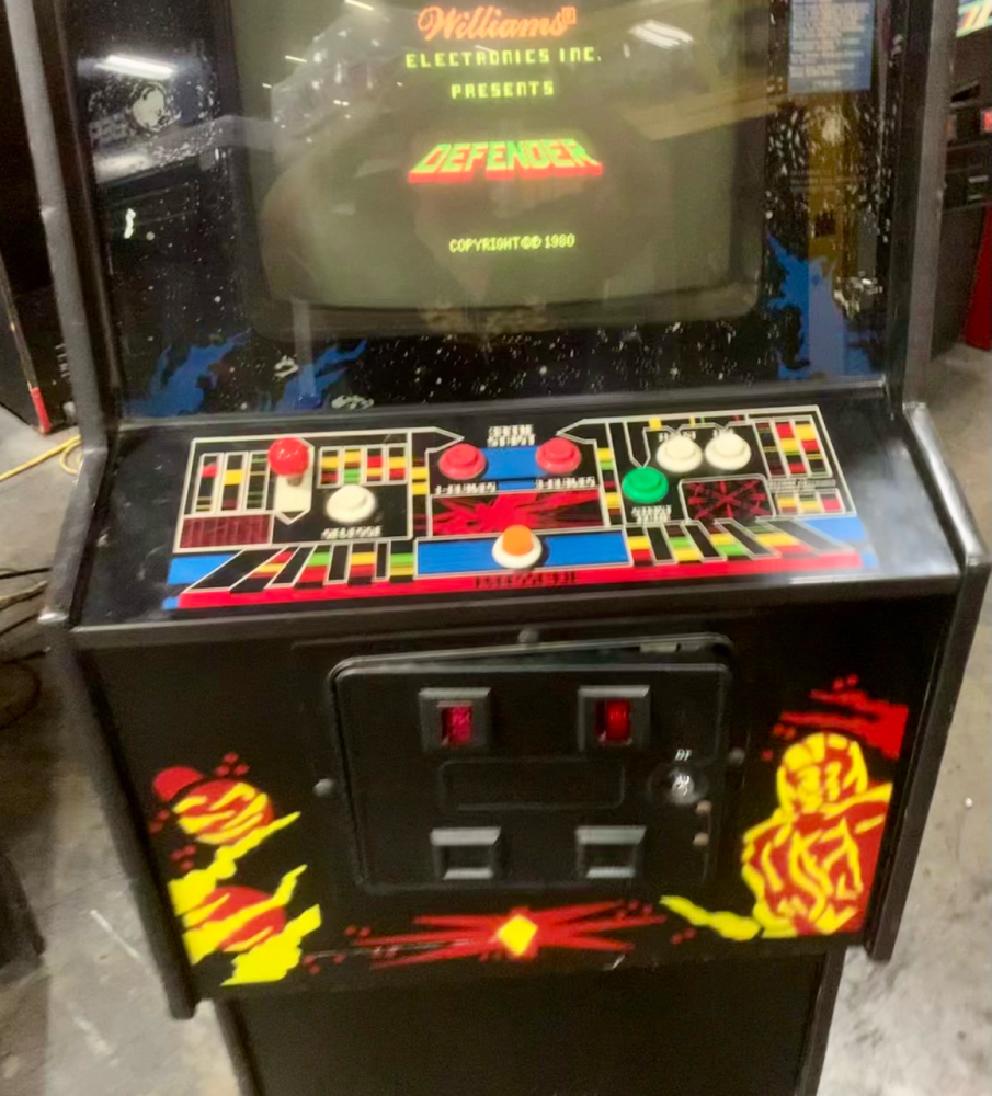 DEFENDER UPRIGHT ARCADE GAME WILLIAMS