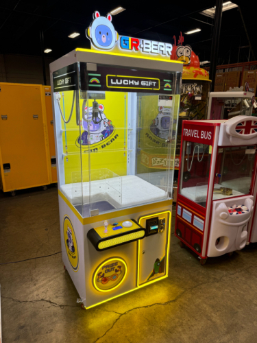 LUCKY GIFT GIR BEAR YELLOW PLUSH CLAW LED CRANE PRIZE REDEMPTION MACHINE