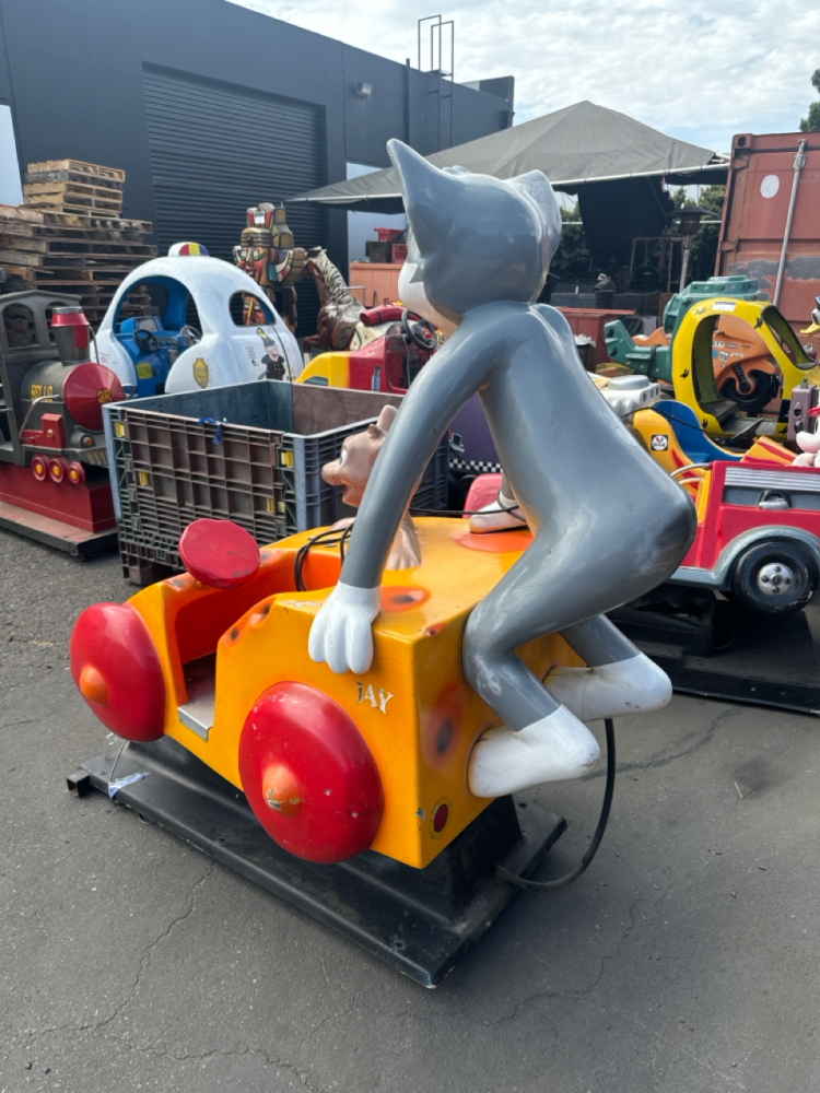 TOM & JERRY KIDDIE RIDE CAR RIDER
