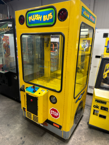 PLUSH BUS CLAW CRANE PRIZE REDEMPTION MACHINE