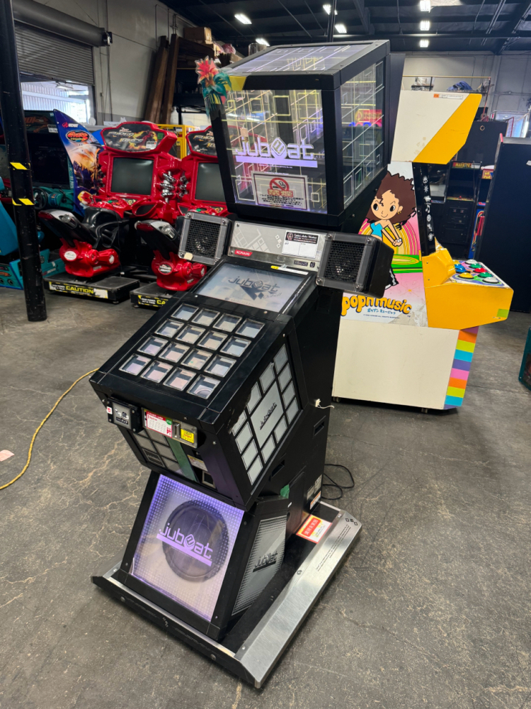 JUBEAT RHYTHM MUSIC ARCADE GAME KONAMI BEMANI