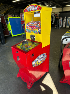 PLAY MORE WIN MORE CLOWN PRIZE VENDING PINBALL GAME #2