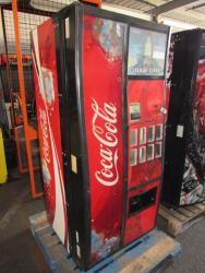 COCA COLA SODA BOTTLES & CANS VENDING MACHINE