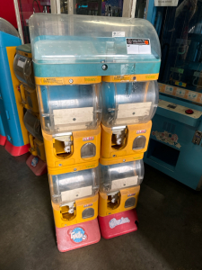 TOMY GACHA CAPSULE DISPENSERS 4 HEAD #1