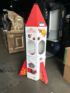 FUN SHUTTLE TALL CAPSULE VENDING MACHINE