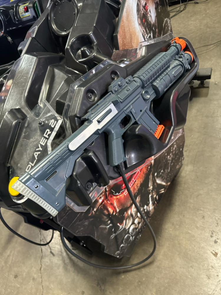 TERMINATOR SALVATION DELUXE ARCADE GAME RAW THRILLS