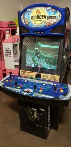 MADDEN FOOTBALL EA SPORTS GLOBAL ARCADE GAME