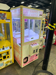 HAPPY CASTLE PLUSH CLAW CRANE MACHINE #2