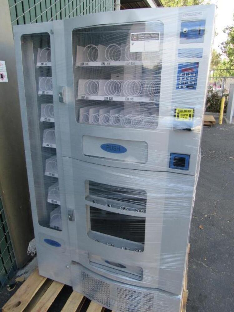 COIN-CO DELI COMBO SNACK/SODA VENDING KIOSK #1