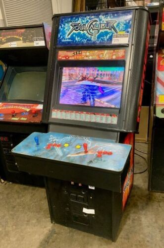SOUL CALIBUR 2 FIGHTING TWO PLAYER ARCADE GAME with LCD