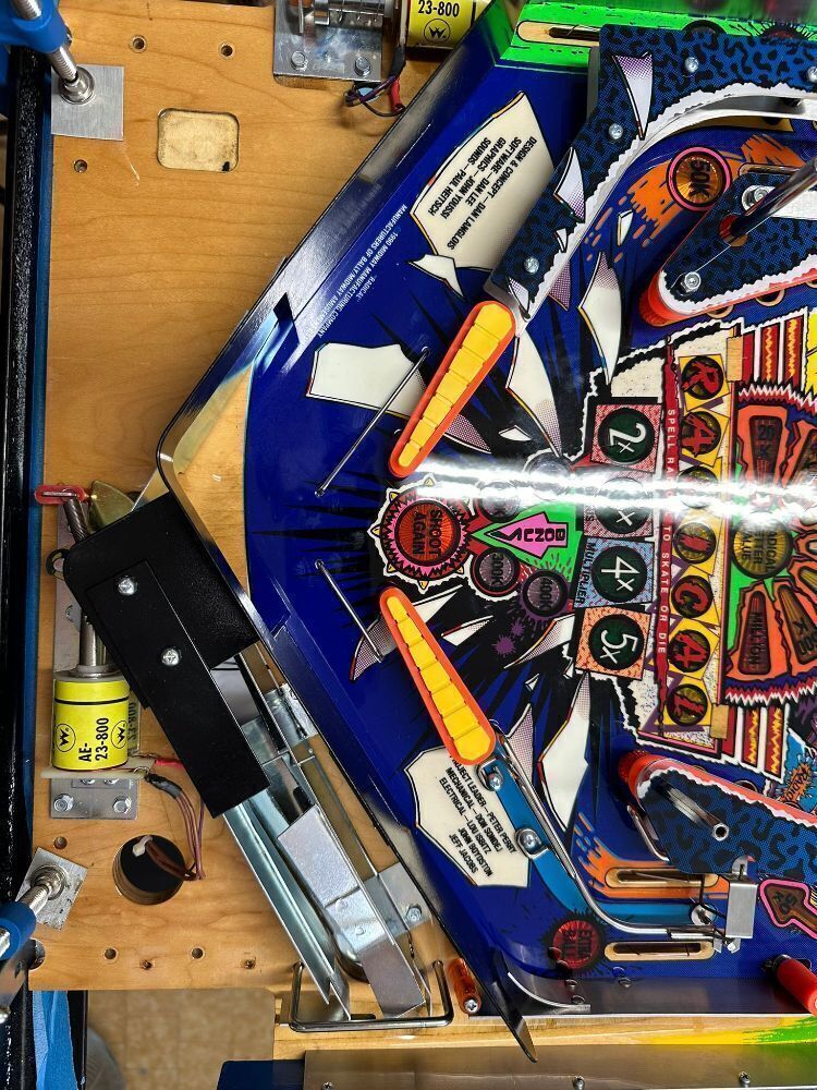 RADICAL! CLASSIC PINBALL MACHINE 1990 BALLY SUPER CLEAN!!!!