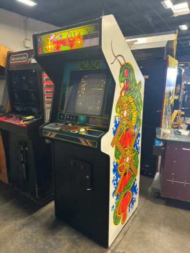 CENTIPEDE UPRIGHT ARCADE GAME ATARI