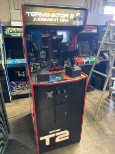 TERMINATOR 2 JUDGMENT DAY UPRIGHT ARCADE GAME MIDWAY